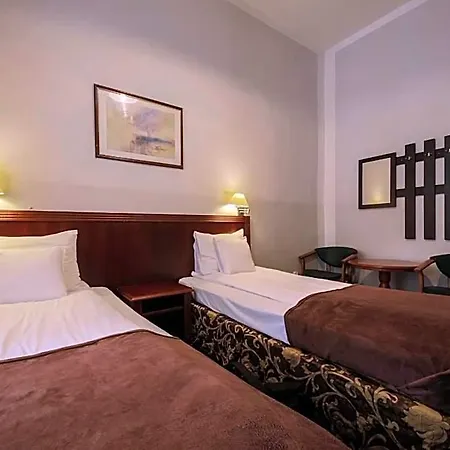 Red Carpet Hostel