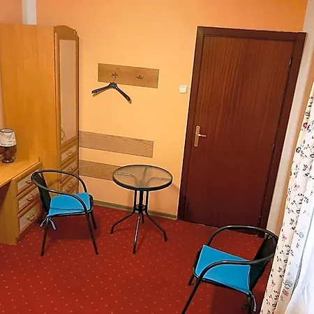 Red Carpet Hostel Krasków