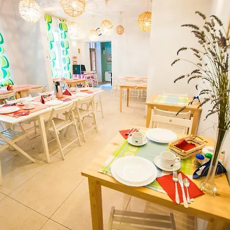 红地毯旅舍 旅馆