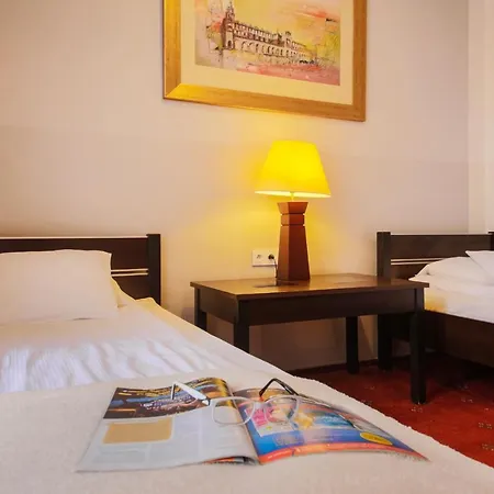 Albergue Red Carpet *