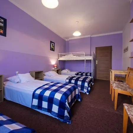 Albergue Red Carpet *